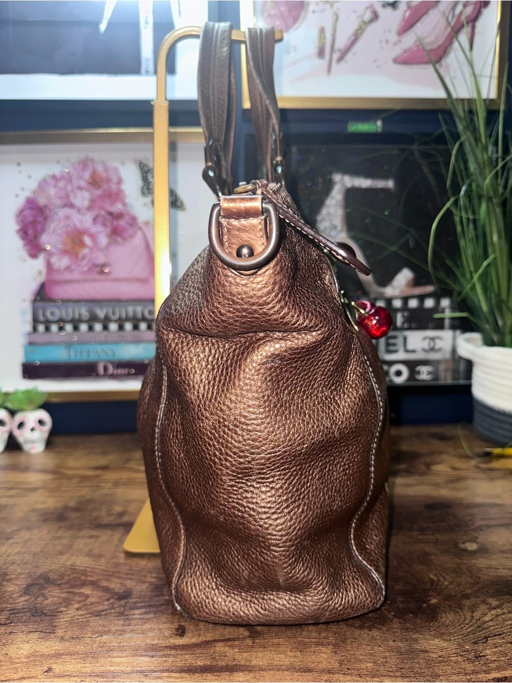 2009Coach Madison Claire satchel is crafted from metallic bronze pebbled leather - Picture 8 of 13